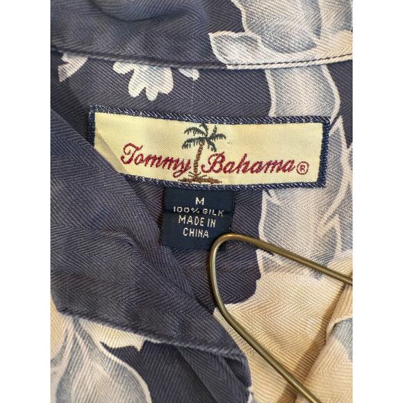 Tommy Bahama 100% Silk Hawaiian Shirt M Blue Cream Floral Aloha Island Resort - Picture 2 of 7
